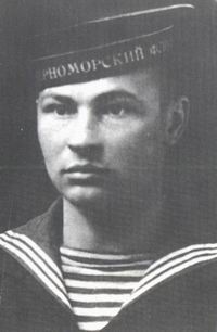Георгий Иванович Машанин, матрос. Род. в д. Муссы в 1920 г. Погиб на подв. лодке в 1943 г. Захоронен в Севастополе.